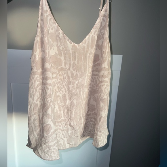 Wilfred nude color and patterned flowy cami tank - Picture 1 of 3
